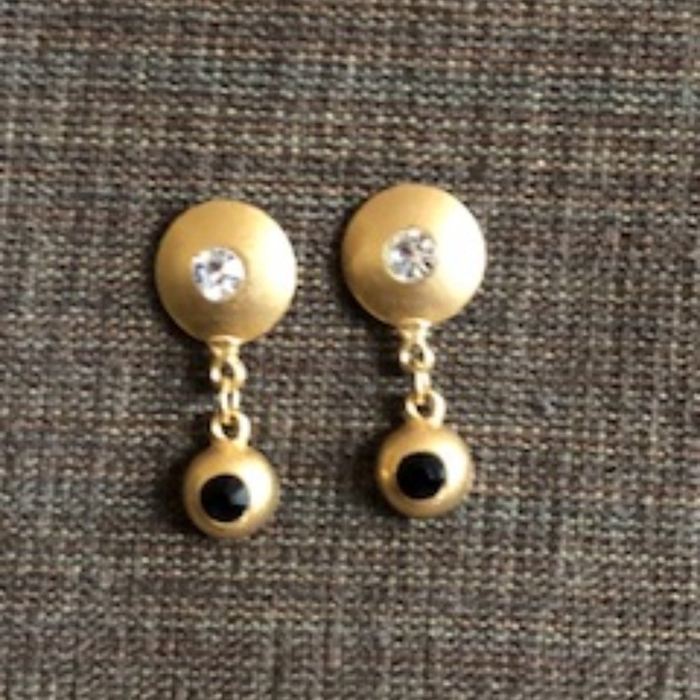 PIERCED GOLD TONE EARRINGS